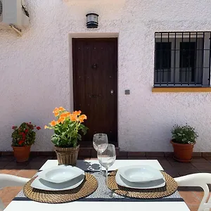 A Estrenar Preciosa Suite-céntrico-con Jardín Y Porche Torremolinos
